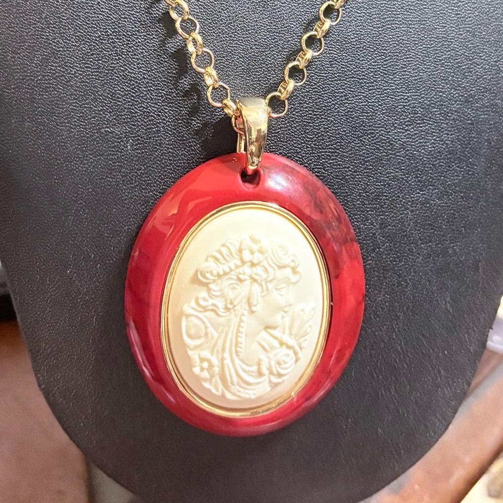 Amedeo NYC Cameo pendant necklace